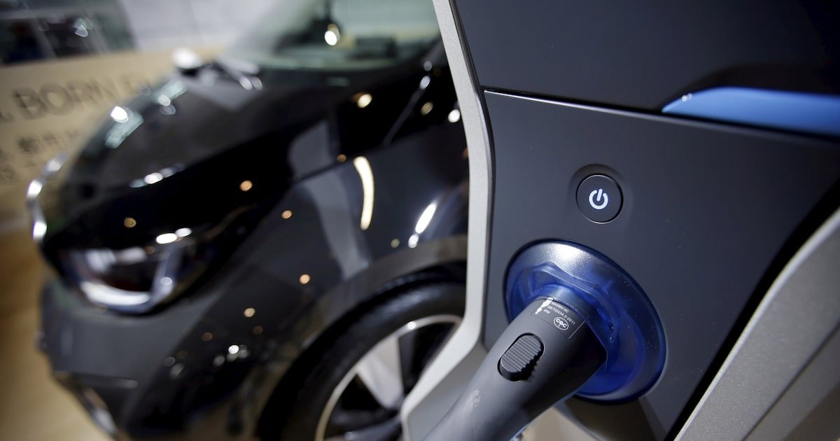 camara-vai-instalar-19-pontos-de-recarga,-mesmo-so-com-um-carro-eletrico-‘emprestado’-por-montadora