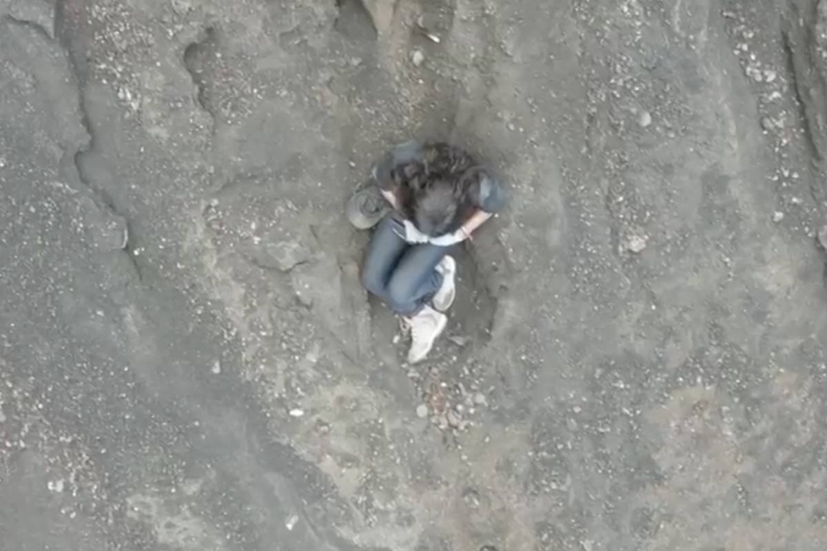 resgate-de-brasileira-presa-em-trilha-na-indonesia-sera-retomado-nesta-segunda-(23),-diz-itamaraty