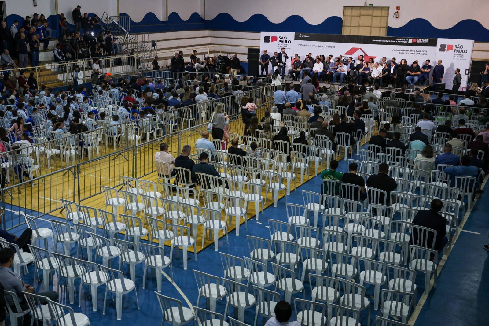 tarcisio-dribla-agenda-de-lula-com-viagem-as-pressas-para-inaugurar-praca-no-interior