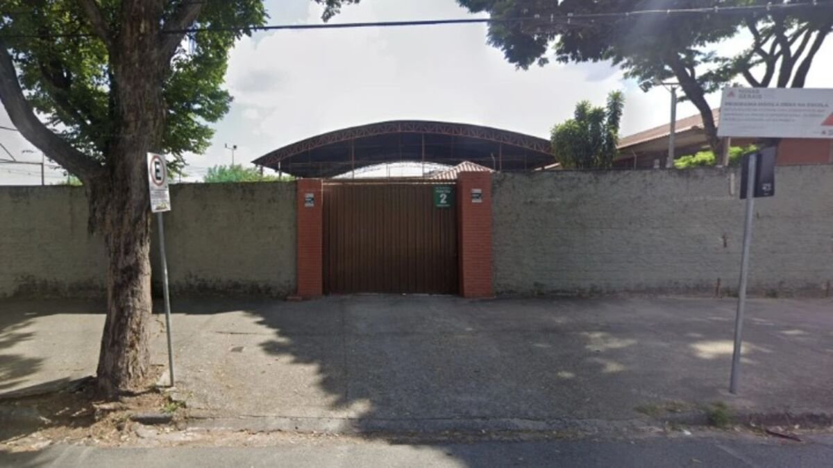 tres-estudantes-ficam-feridos-apanham-de-pai-de-aluna-dentro-da-escola