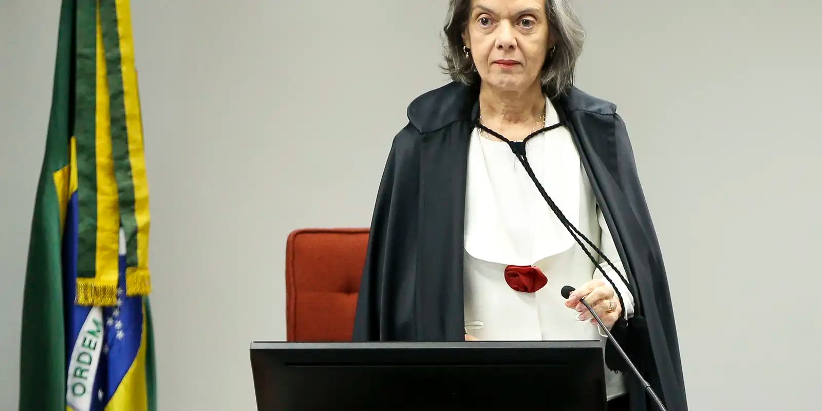 stf-tem-placar-de-4-votos-a-0-para-manter-cautelares-contra-bolsonaro