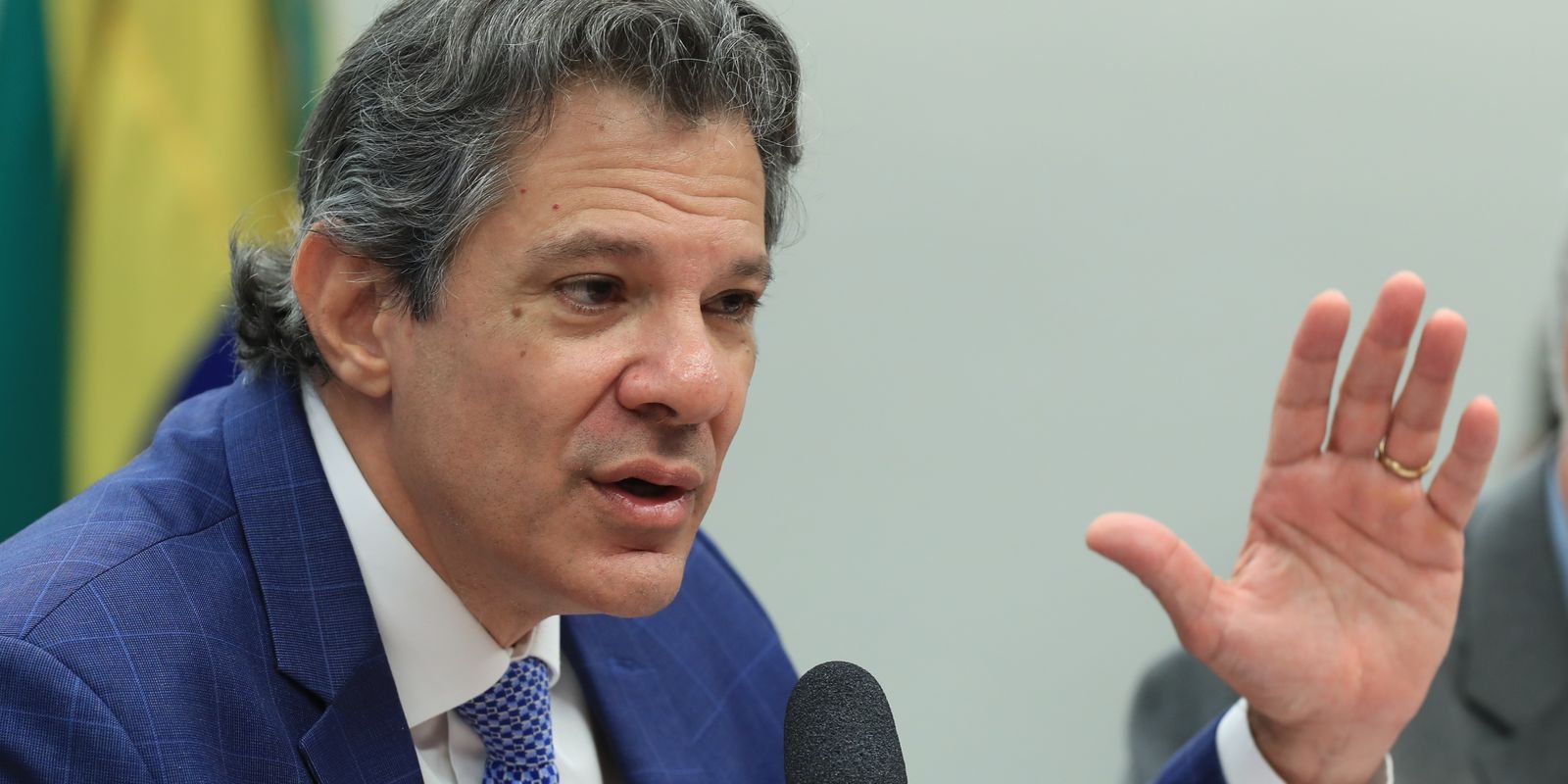 haddad:-governo-tem-plano-para-socorrer-setores-afetados-por-tarifaco
