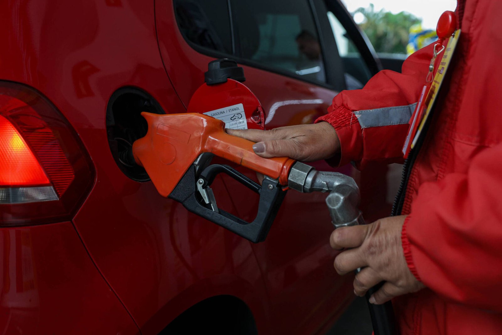 gasolina-sobe-ate-10%-em-sao-paulo,-enquanto-etanol-tem-alta-de-18%-no-semestre