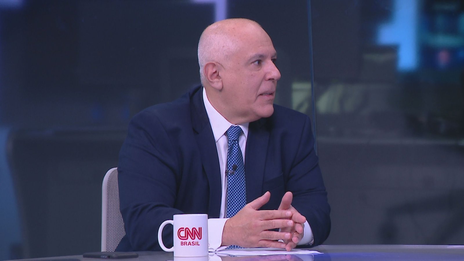 lula-joga-pelas-eleicoes-e-atrapalha-negociacao-com-trump,-diz-dumas-ao-ww