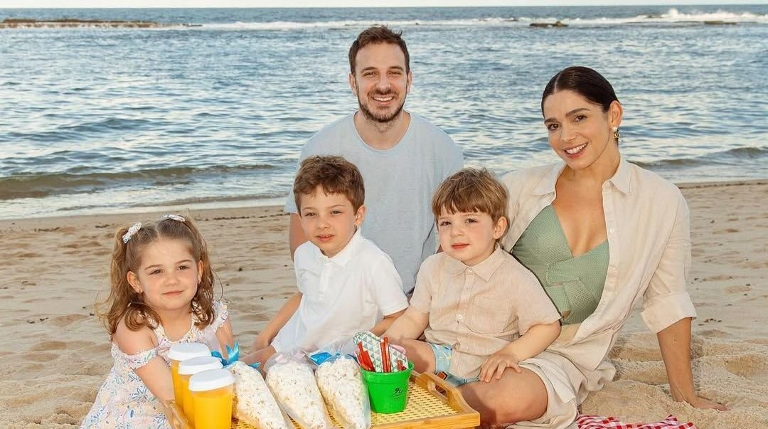 morando-em-dubai,-sabrina-petraglia-mostra-ferias-no-brasil-com-os-filhos