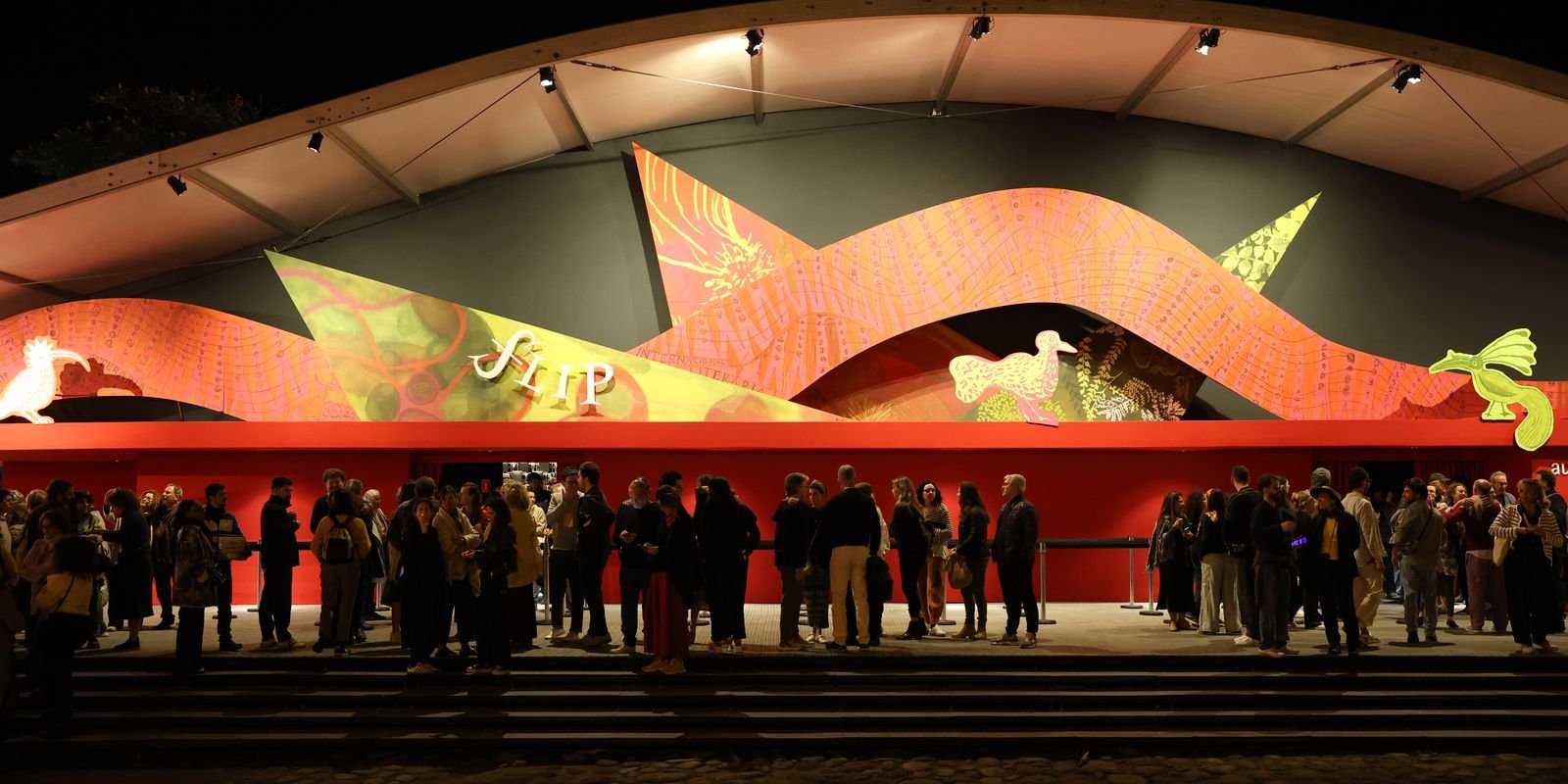 viva-maria:-alia-guajajara-aborda-tecnologias-do-encantamento-na-flip