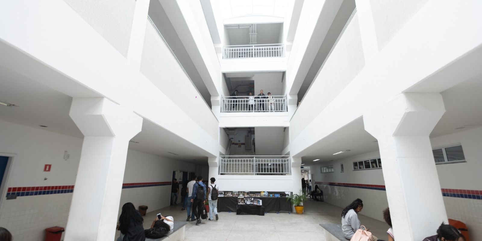 escola-em-tempo-integral-deve-ter-jornada-minima-de-35-horas-semanais