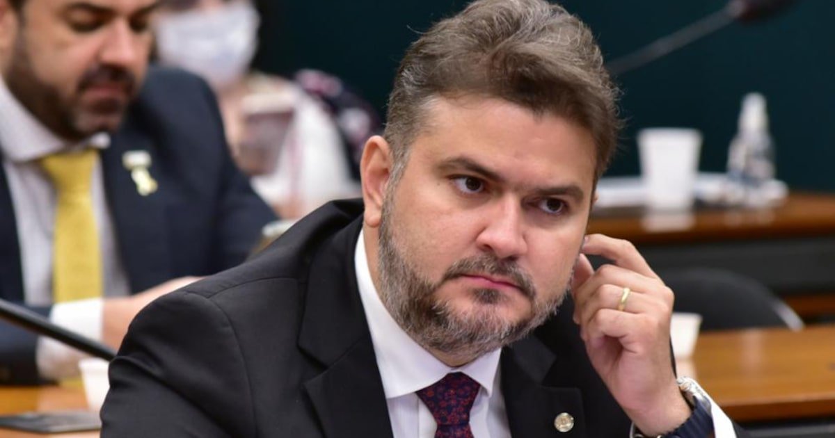 diego-coronel:-quem-e-o-corregedor-que-analisara-as-punicoes-dos-deputados-que-obstruiram-a-camara?