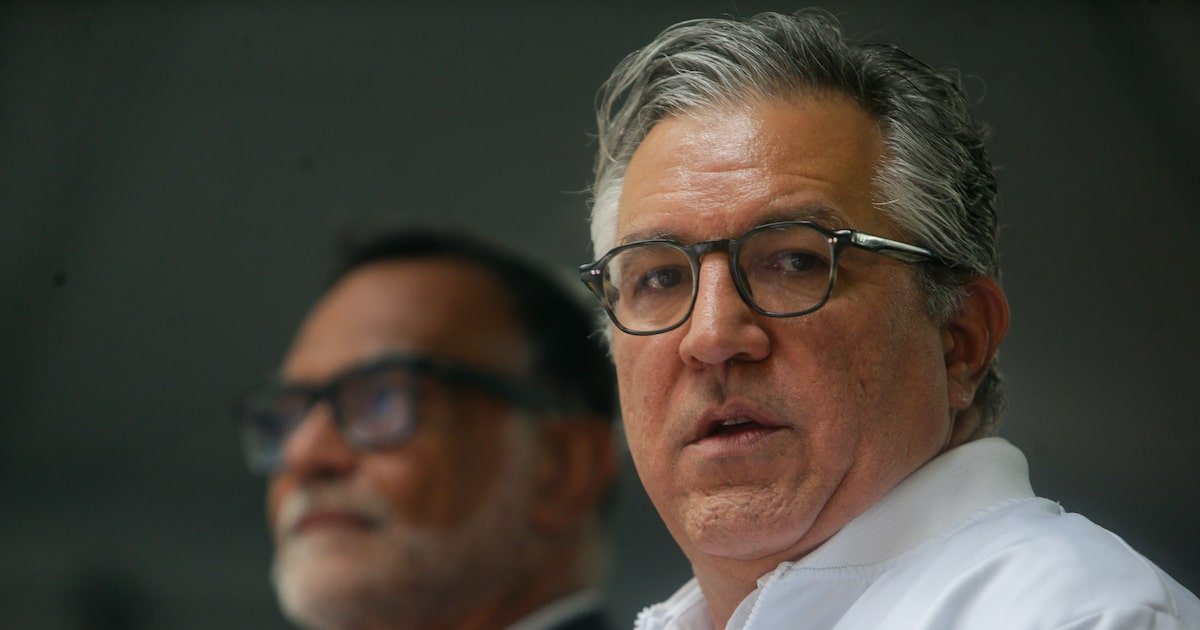 ‘ato-covarde’,-diz-padilha-sobre-cancelamento-de-vistos-de-sua-familia