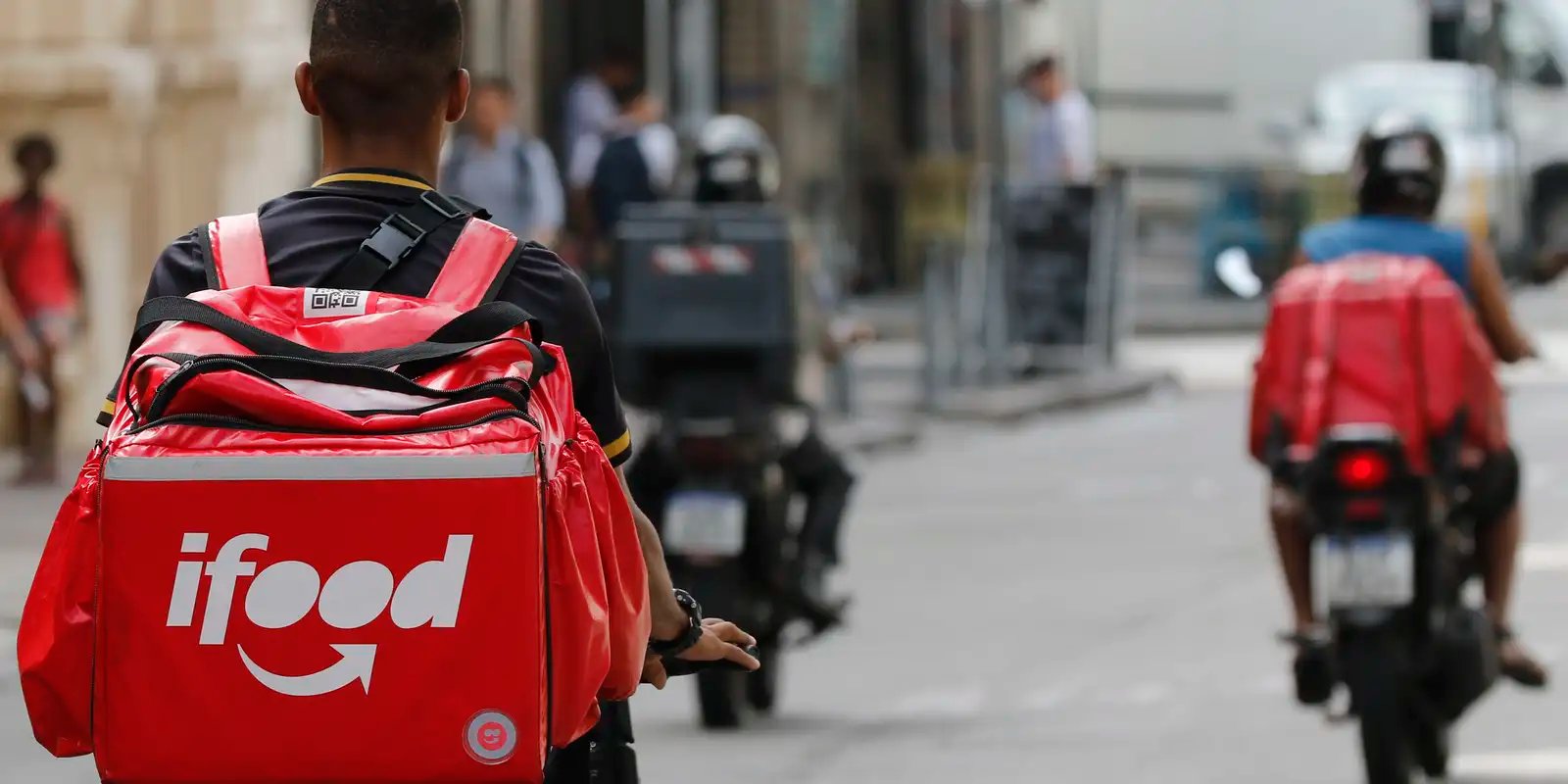 ifood-e-startup-que-aluga-motos-anunciam-desconto-para-entregadores