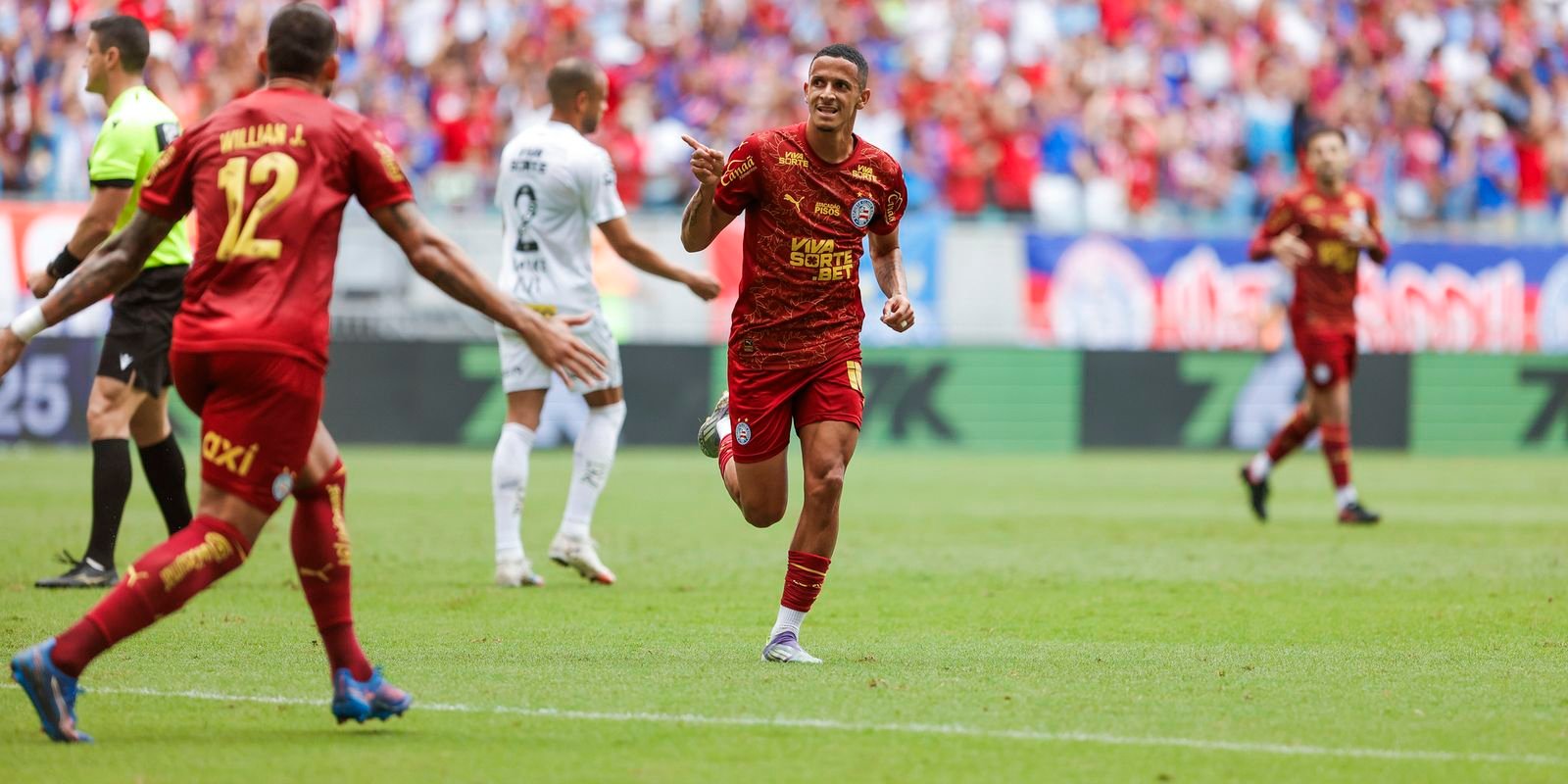 bahia-derrota-santos-e-ganha-forca-na-luta-por-vaga-na-libertadores