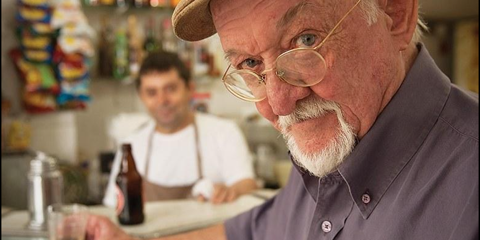 despedida-de-jaguar-tem-velorio-decorado-com-criacoes-do-cartunista
