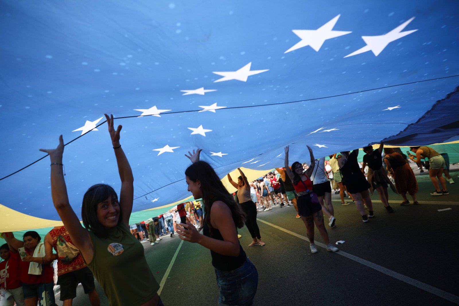 ministro-aparece-no-ato-da-paulista-e-diz-que-desconhece-veto-do-governo