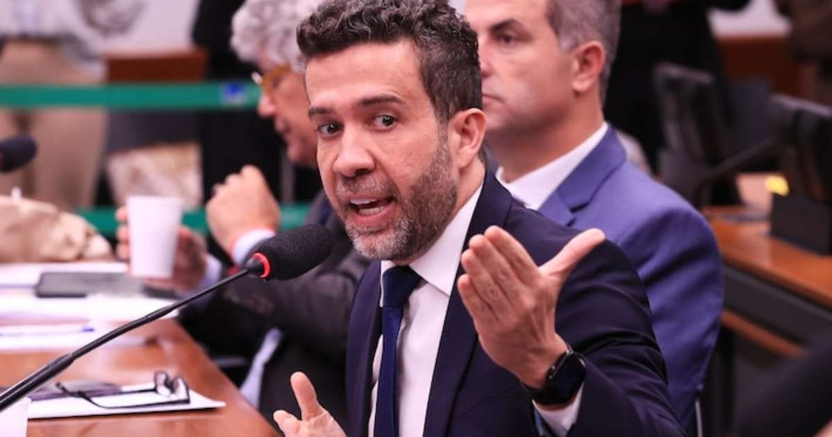 conselho-de-etica-da-camara-rejeita-cassacao-de-janones-por-camiseta-contra-anistia