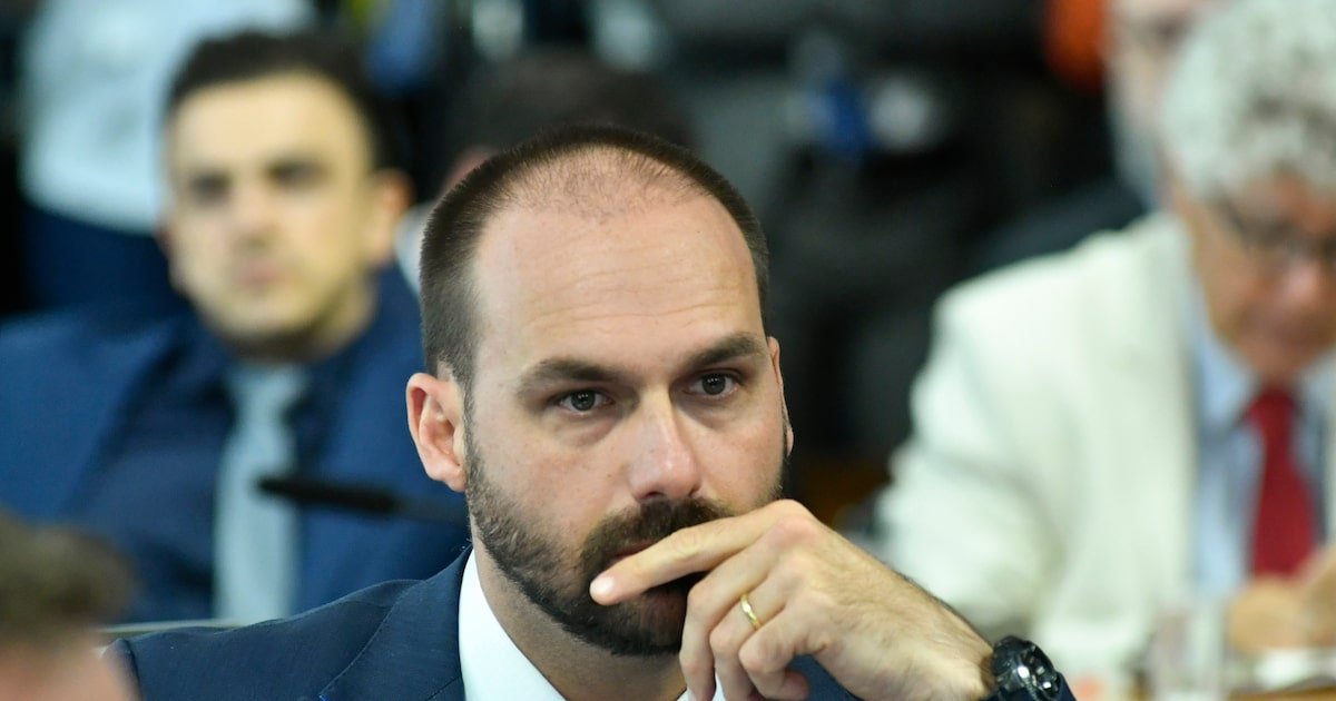 camara-inclui-eduardo-bolsonaro-em-lista-de-devedores-da-uniao-por-faltas-sem-justificativa;-entenda