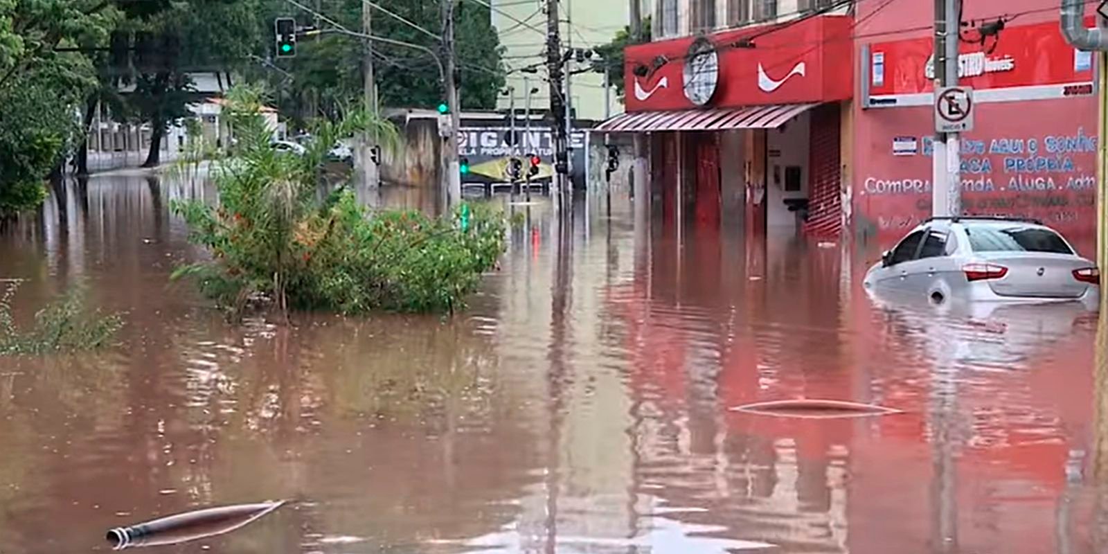 domingo-de-finados-comeca-com-chuva-em-sao-paulo