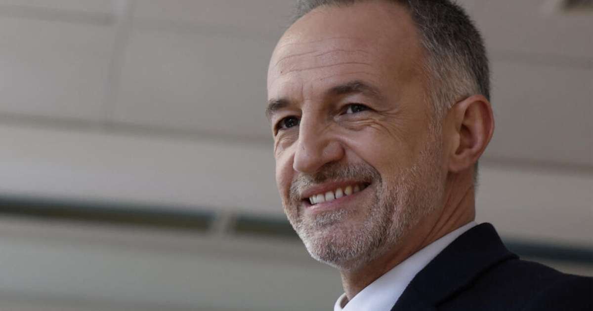 franca:-socialista-emmanuel-gregoire-e-eleito-novo-prefeito-de-paris,-apontam-projecoes