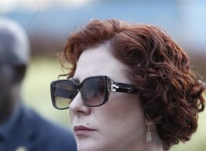 carla-zambelli:-10-anos-de-prisao-e-perda-do-mandato,-vota-moraes