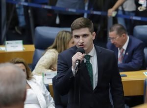 vereador-do-pl-e-sindicalista-brigam-em-audiencia-publica-na-camara-de-sp;-veja-video