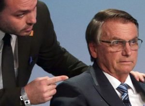 qual-era-o-papel-de-carlos-bolsonaro-no-esquema-de-espionagem-ilegal-da-abin,-segundo-pf