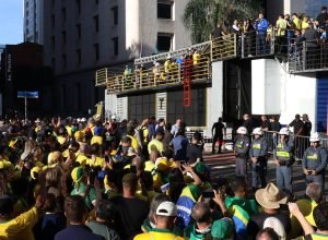ato-em-sp-reune-apoiadores-de-bolsonaro-contra-julgamento-no-stf
