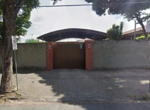 tres-estudantes-ficam-feridos-apanham-de-pai-de-aluna-dentro-da-escola