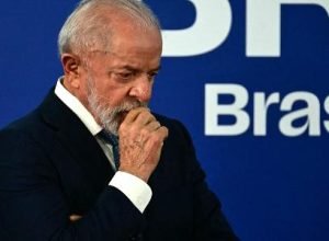 lula-faz-reuniao-de-4-horas-sobre-tarifaco-e-haddad-e-o-ultimo-a-sair