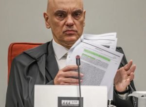 moraes-repreende-advogado-de-ex-assessor-de-bolsonaro