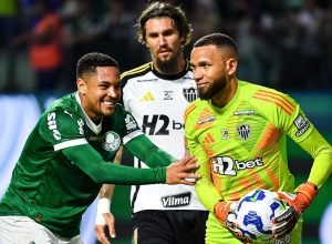 palmeiras-bate-atletico-mg-em-jogo-movimentado-e-entra-no-g4-do-brasileirao