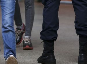 sp:-governo-vai-recorrer-para-contratar-pms-como-monitores-de-escolas