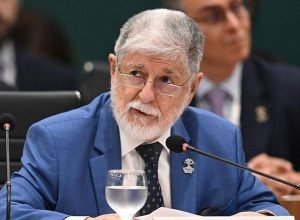 ‘nem-a-uniao-sovietica’-faria-o-que-trump-esta-fazendo-com-o-brasil,-diz-amorim-ao-financial-times