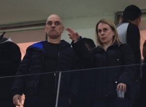 bancos-analisam-se-sancao-a-moraes-atingem-compras-internacionais-em-cartao