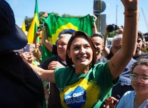 michelle-bolsonaro-posta-mensagem-biblica-apos-prisao-domiciliar-de-bolsonaro