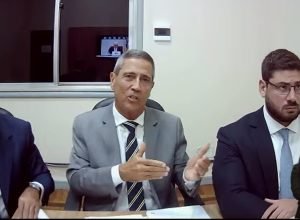 braga-netto-diz-que-nao-se-envolveu-com-‘pretensao-antidemocratica’-em-defesa-final-sobre-golpe