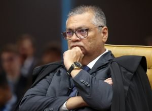 dino-transforma-sancao-da-lei-magnitsky-a-moraes-em-‘crise-insoluvel’-e-bancos-voltam-a-estaca-zero