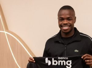 reforco-do-vasco-comete-gafe-e-diz-que-quer-voltar-a-europa-em-apresentacao