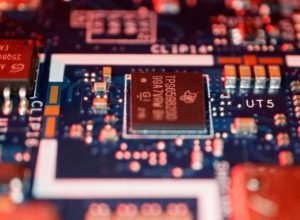 acoes-da-fabricante-de-chips-marvell-caem-apos-previsao-de-receita-trimestral-fraca