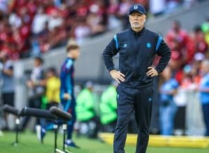 mano-menezes,-tecnico-do-gremio,-valoriza-empate-com-o-flamengo:-‘motivador’