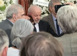 mino-carta-foi-o-maior-jornalista-brasileiro,-diz-lula