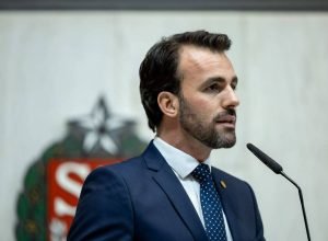 lucas-bove-aciona-conselho-de-etica-contra-deputada-por-citar-acusacao-de-violencia-domestica