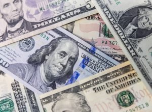 bc-deve-manter-selic-em-15%-nesta-quarta,-e-fed-tem-previsao-de-baixar-juros-em-meio-a-pressao-de-trump