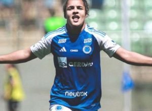 cruzeiro-vende-isa-chagas-ao-psg-na-maior-negociacao-da-historia-do-time-feminino