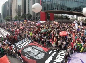 em-todo-pais,-milhares-protestam-contra-anistia-e-pec-da-blindagem