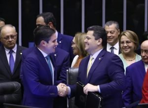 motta,-alcolumbre-e-relator-de-projeto-de-anistia-marcam-reuniao-‘na-calada-da-noite’