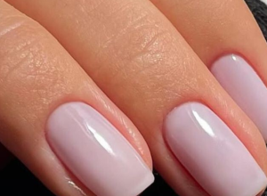 as-nove-cores-de-esmalte-que-mais-rejuvenescem-quando-se-passa-dos-40