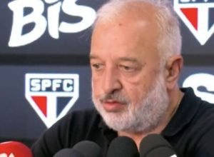 “so-posso-crer-que-o-var-nao-veio”,-diz-diretor-do-sao-paulo-apos-derrota-no-classico