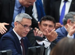 camara-aprova-suspensao-de-acao-no-stf-contra-gustavo-gayer