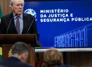 lewandowski-apresenta-projeto-antimafia,-aposta-para-combater-faccoes-como-pcc-e-cv