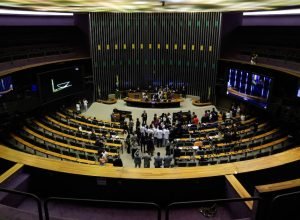 pl-de-bolsonaro-perde-espaco-na-‘elite’-do-congresso-e-pt-avanca,-aponta-pesquisa