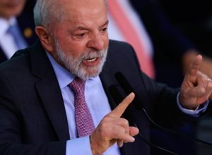 lula-demite-aliados-de-olho-em-2026,-mas-centrao-ainda-controla-r$-97-bilhoes-e-63-cargos-no-governo